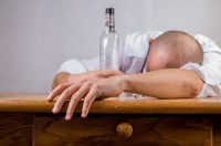 Overmatig alcoholgebruik vormt een risicofactor voor meningitis / Bron: Jarmoluk, Pixabay