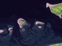 Van links naar rechts: Schiermonnikoog, Simonszand, Rottumerplaat, Rottumeroog, Zuiderduin, Borkum / Bron: NASA World Wind, Wikimedia Commons (Publiek domein)