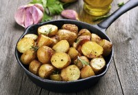 Vitamine B1 zit o.a. in aardappelen / Bron: Istock.com/Tatiana Volgutova