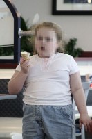 Obesitas heeft meer invloed op de bloeddruk van meisjes dan van jongens / Bron: Robert Lawton, Wikimedia Commons (CC BY-SA-2.5)