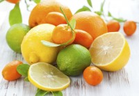 Citrusvruchten kunnen een migraineaanval uitlokken / Bron: Istock.com/SVETLANA KOLPAKOVA