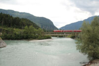 Bernina Express op spoorbrug Reichenau met Vorder- en Hinterrhein / Bron: ottergraafjes